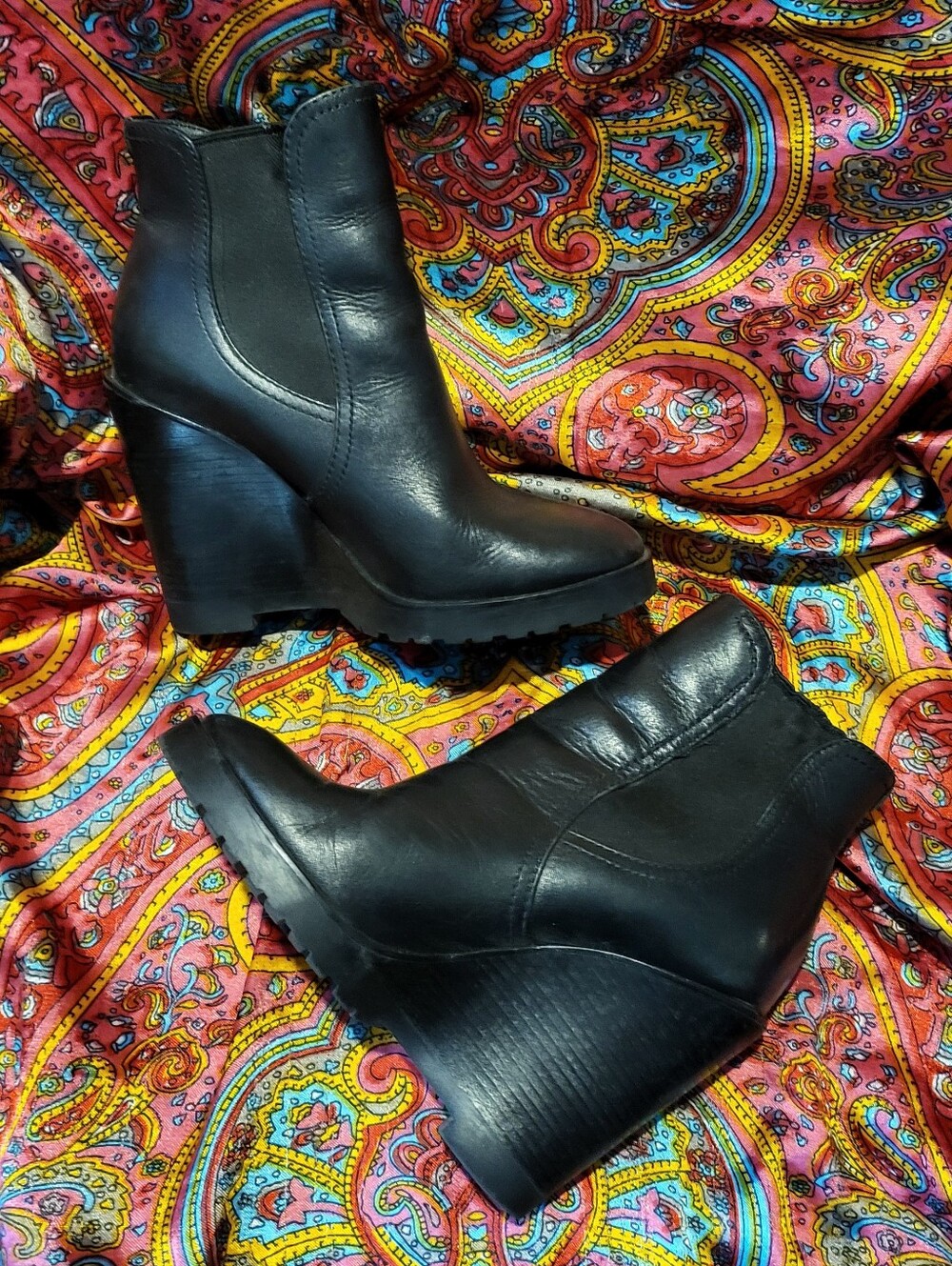Michael Kors Wedge Heel Chelsea Ankle Boots Booties Black Leather Women's Size 5 - Picture 2 of 5